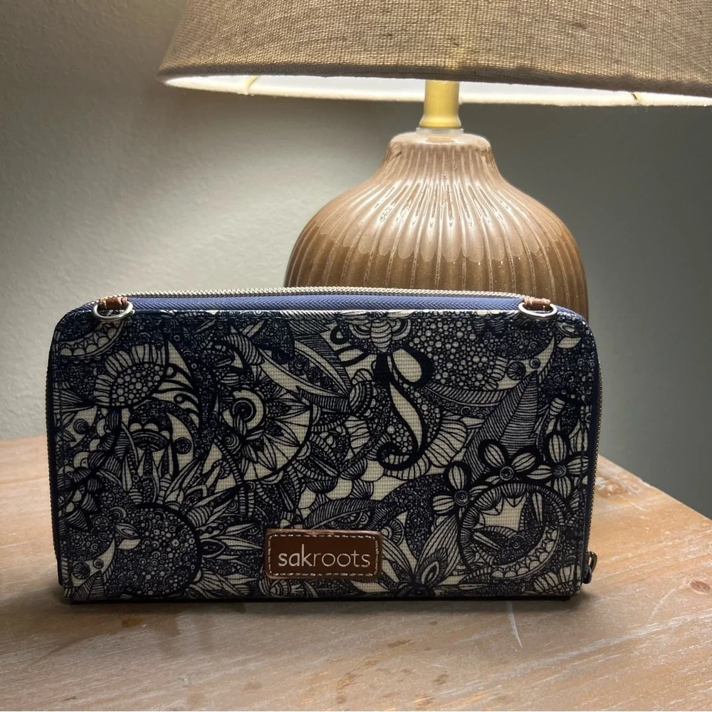Sakroot Wallet - Picture 2 of 5
